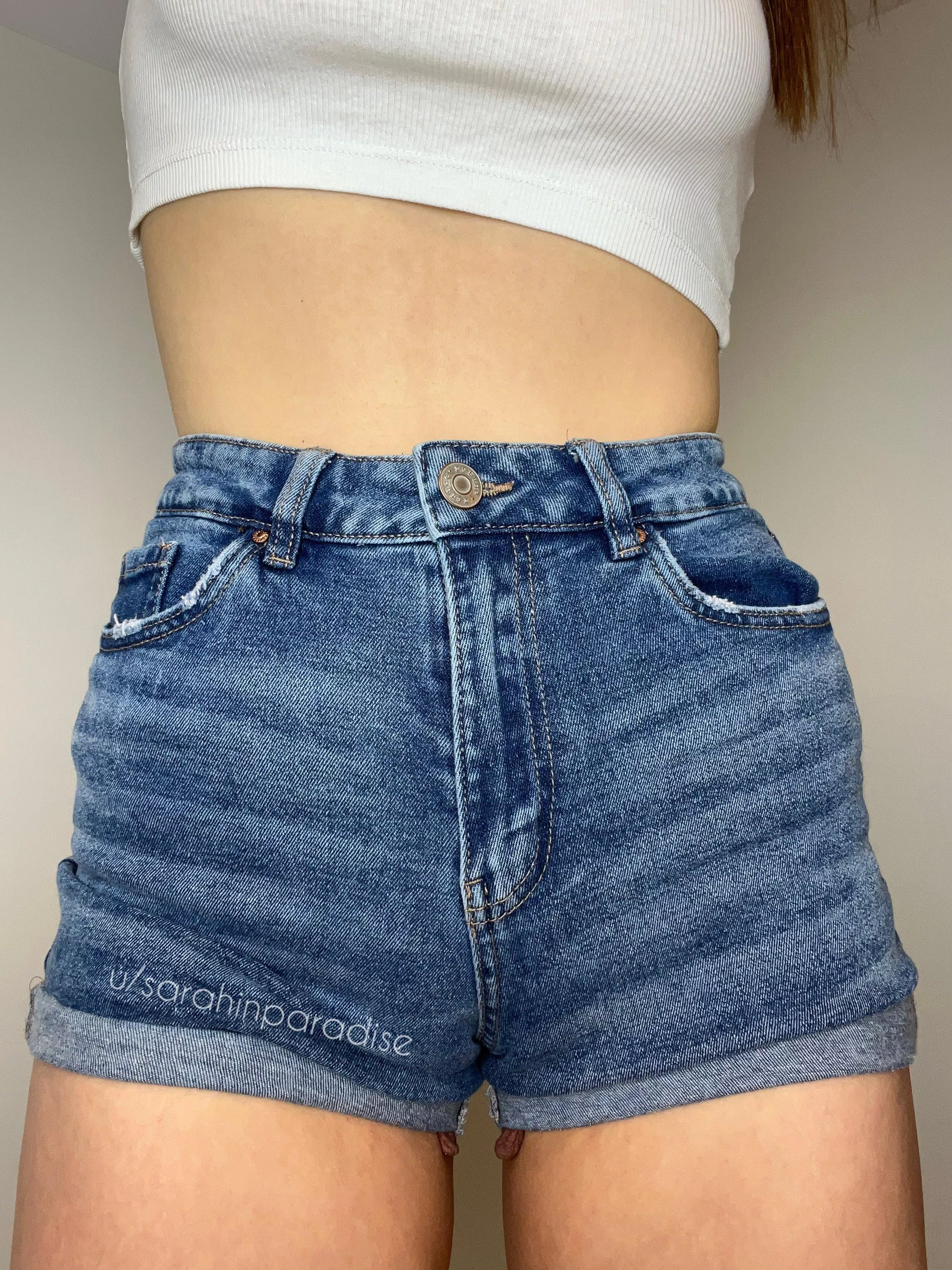 My labia slips outta my shorts sometimes! 