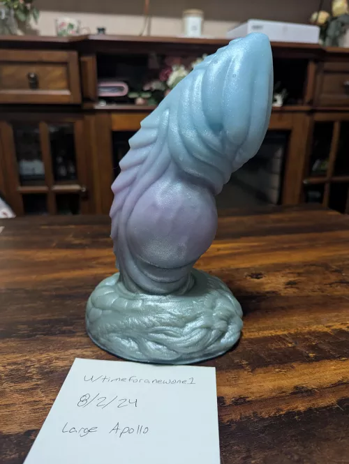 WTS Large Apollo in Medium.