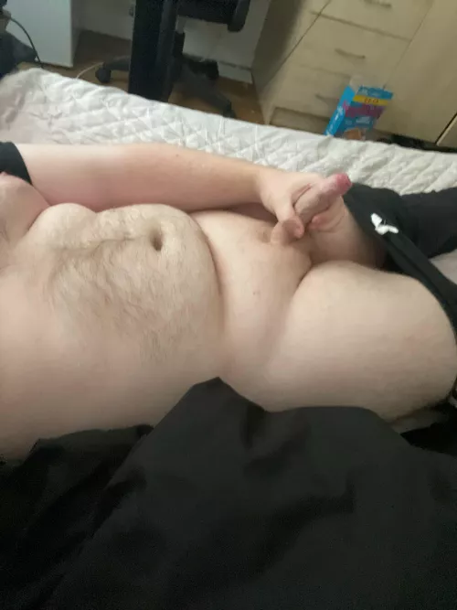 Young chubby guys need some lovin too (DMs open)