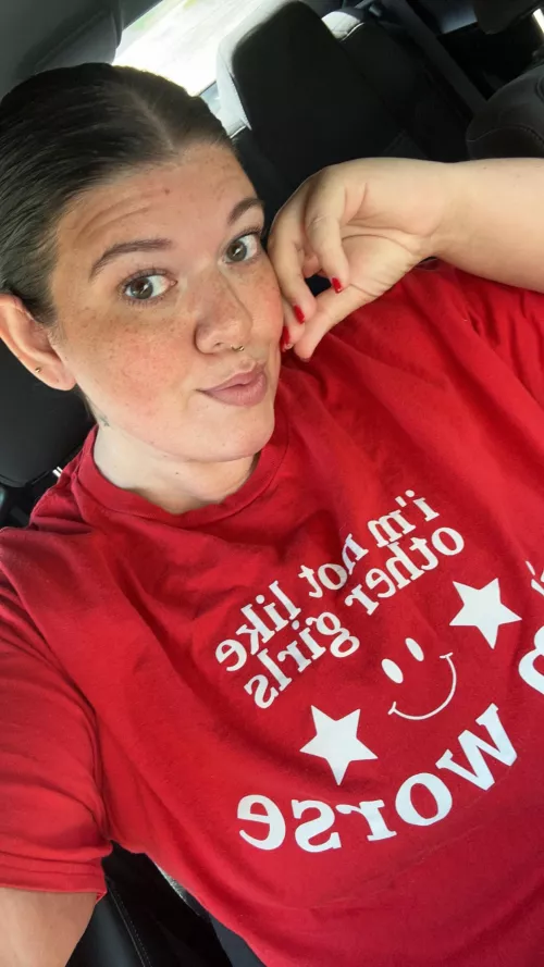 Another car freckle selfie since you guys loved yesterdays so much 😭😏