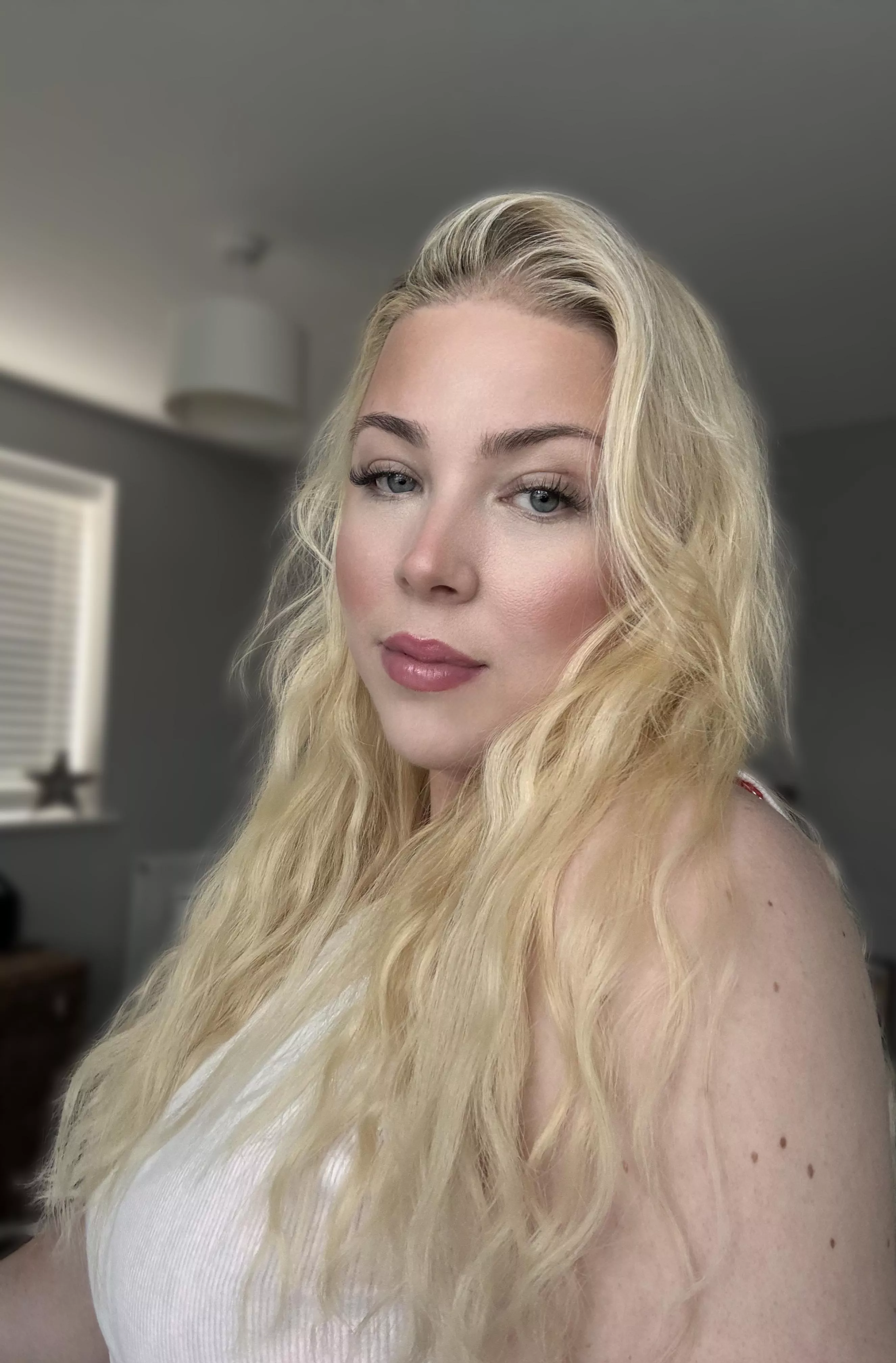 Blonde and thicc, what a combo