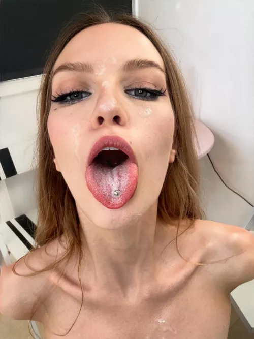 Can drop all your cum on my soft tongue