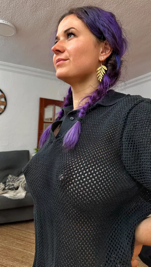 I love tops that hide nothing and show everything off.