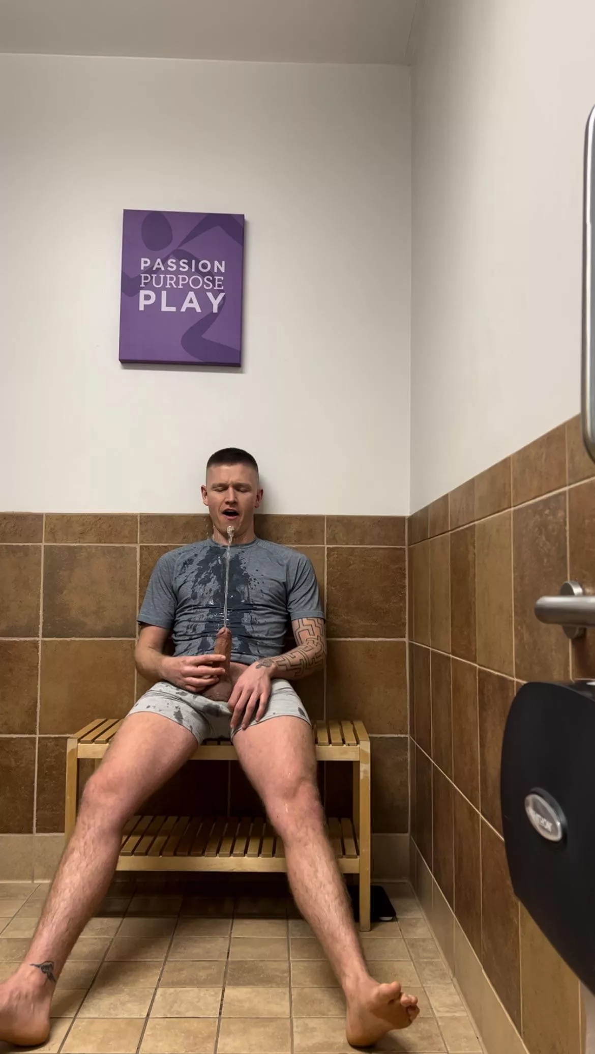 I need a new “workout” buddy. Tired of going to the gym alone…who’s game?👀