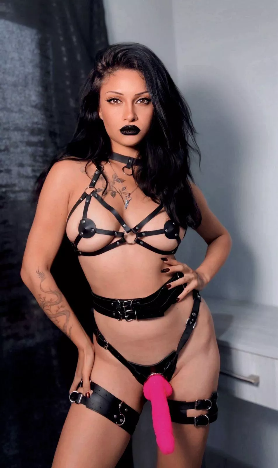 If you dreamed about me last night and you woke up all sweaty and screaming, then it was a bad dream OR a good dream 😈⛓