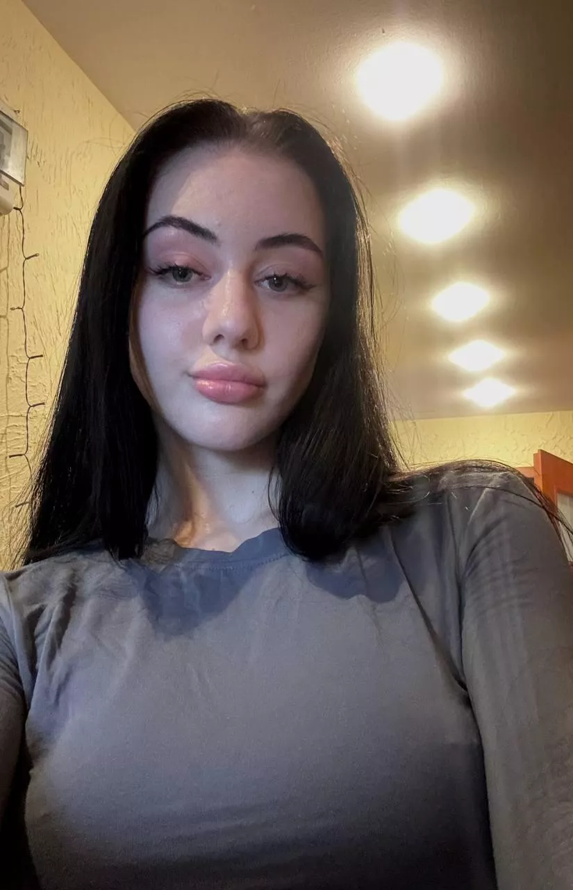 Quik selfie before friends meeting