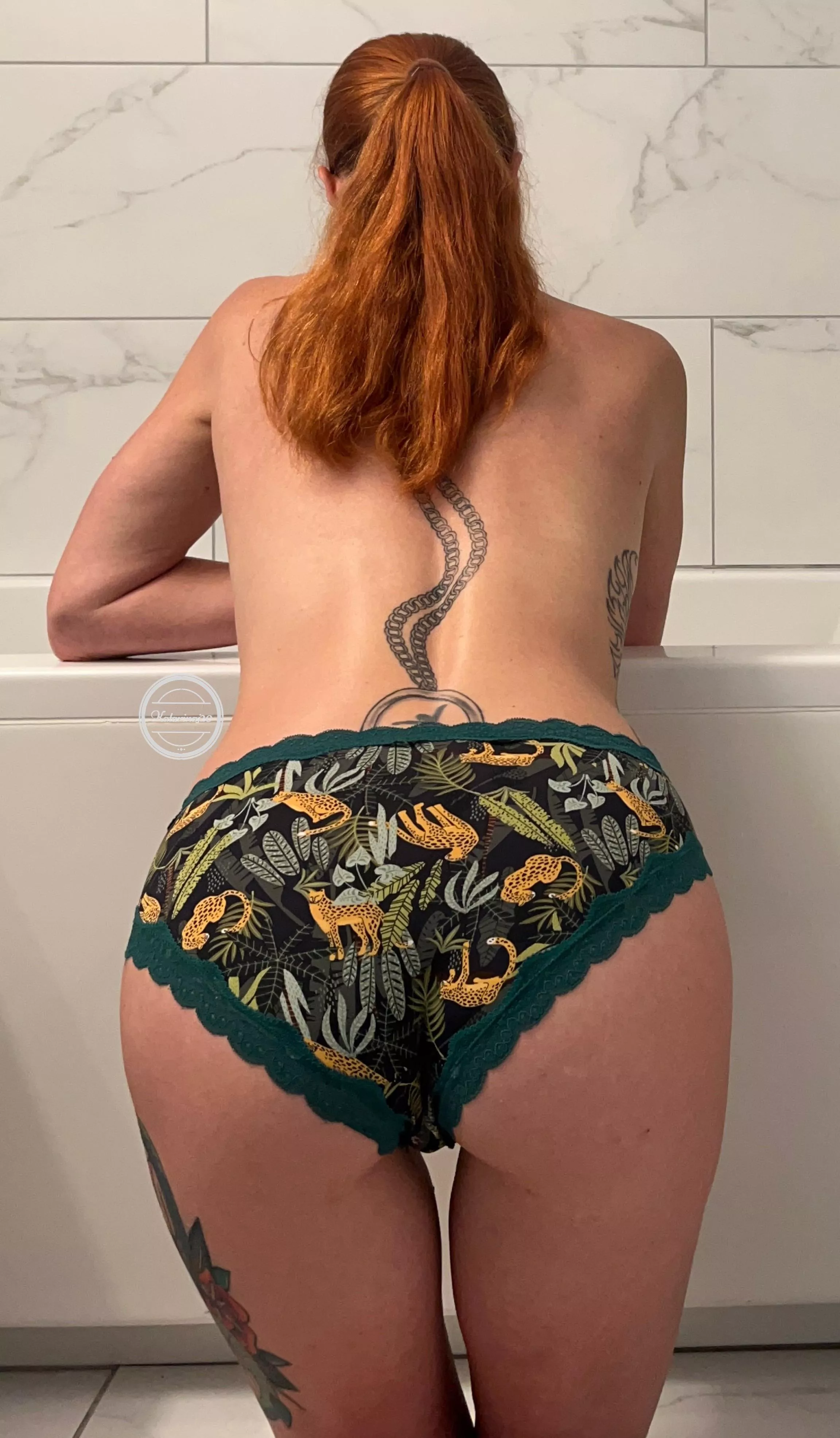 This dirty cougar needs a bath