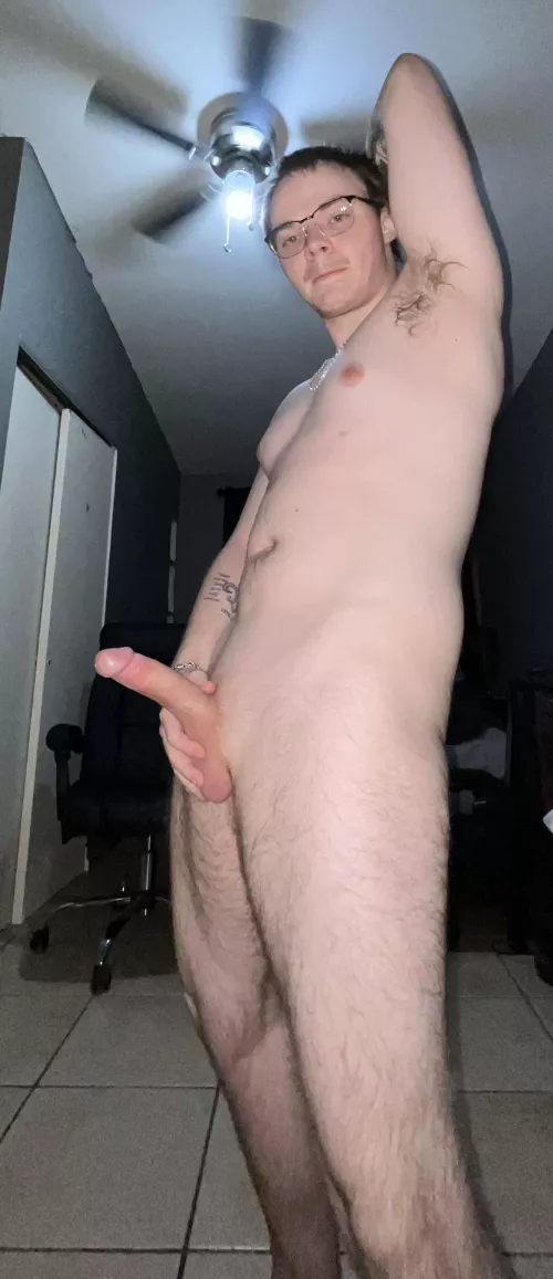 19(M4F) I’d love to hear you gag on my cock
