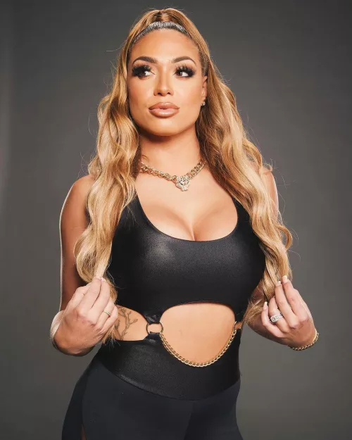 Can we talk about how absolutely hot Elektra Lopez is?🔥🔥🔥