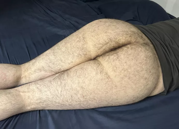 Come get comfortable, face down in my hairy crack? 🥹