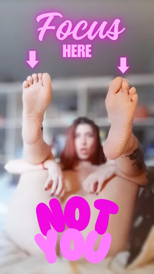 Don't make me laugh😂, you'll never be man enough for a goddess like me, come here so I can put you in ur place where you belong