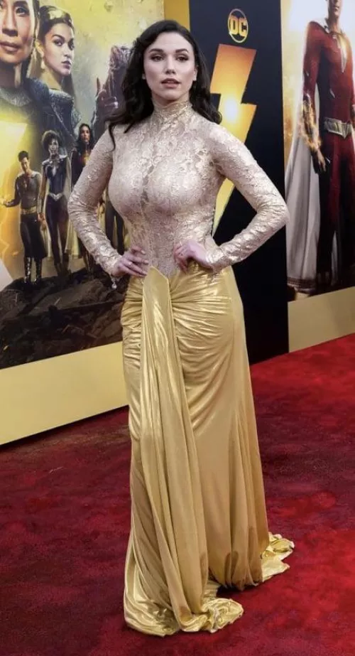 Grace Caroline Currey. Pretty unreal bust