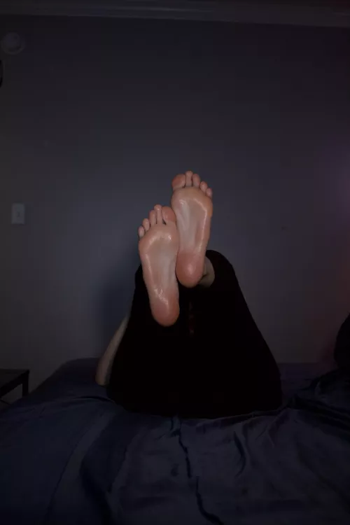 Guess my shoe size 🤭