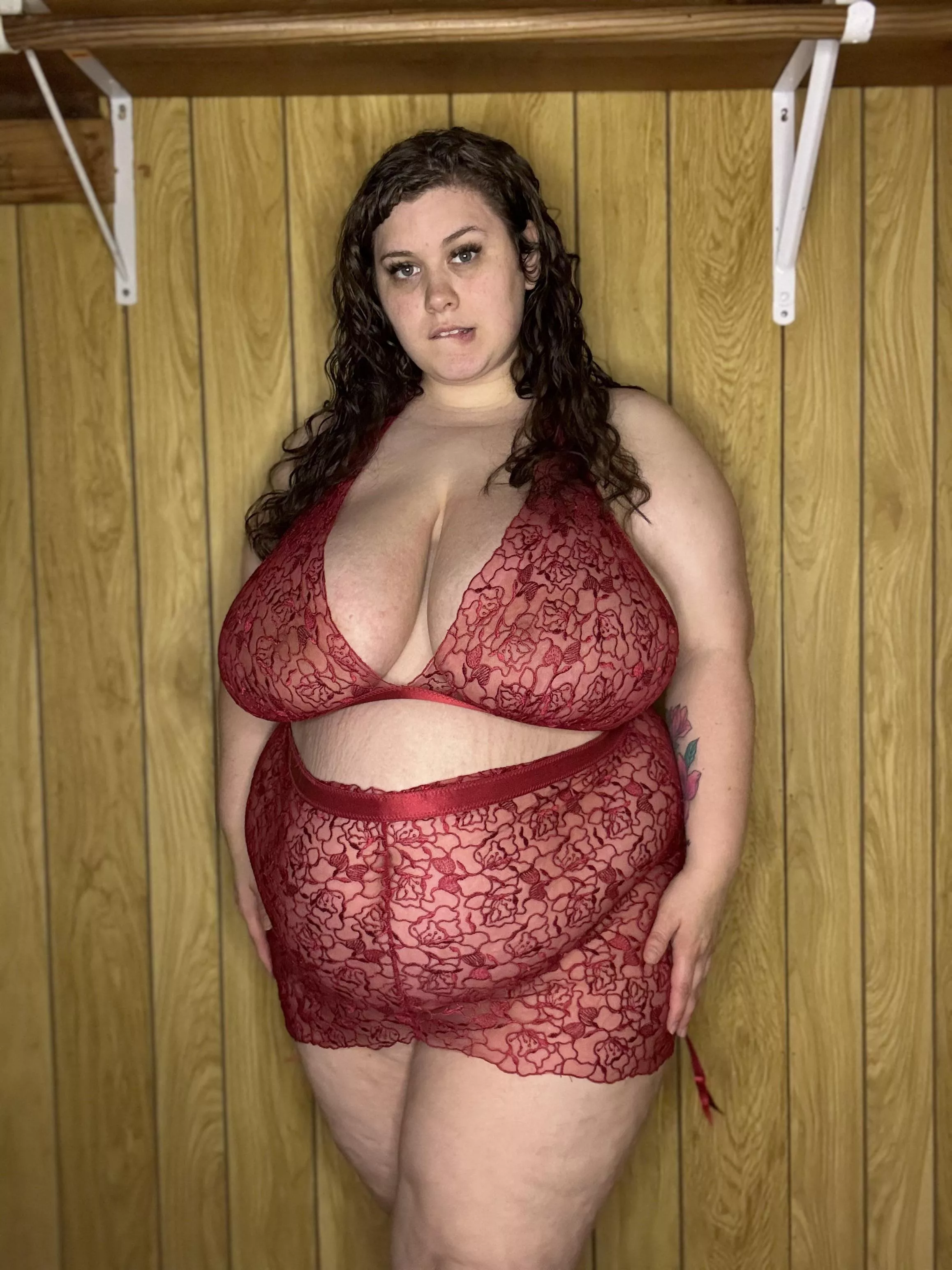 Hello I’m Goddess Luna! 6 years of experience! I’m a natural switch! I offer [fet] friendly content. Come jerk off to my big natural tits during [cam] or get blown up with [pic] [vid]. Customizable content [pic] [rate] [vid] [aud]