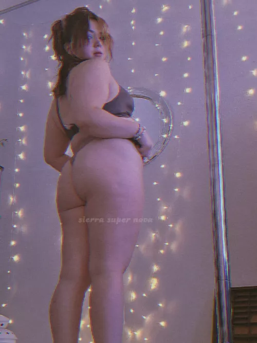 I love seeing you on your knees to worship me 😘