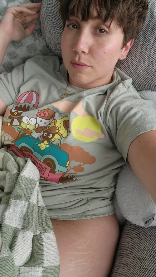 It's raining out, cum cuddle on the couch