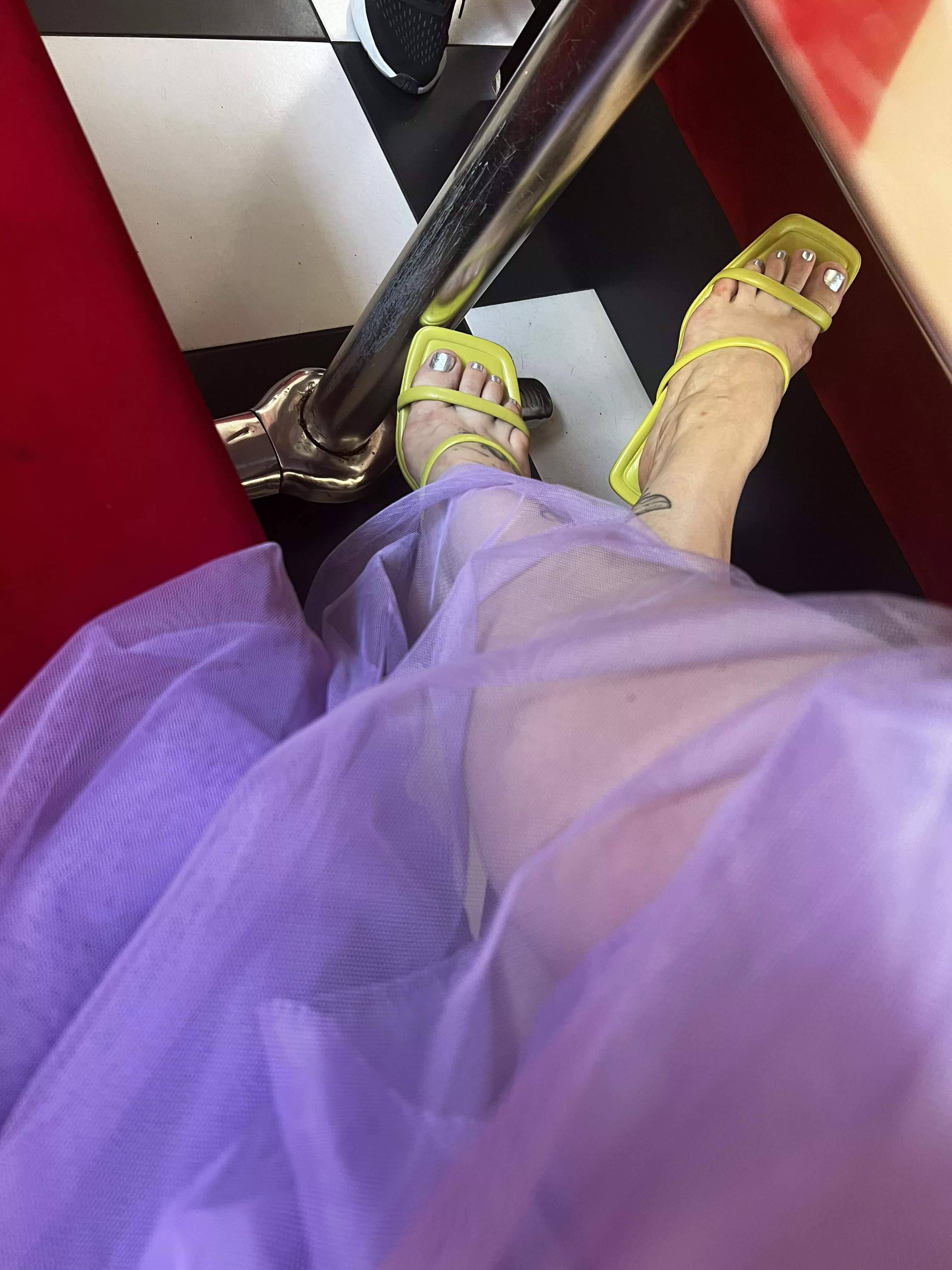 💜Lavender Haze is it’s a pop of lime 🍋‍🟩