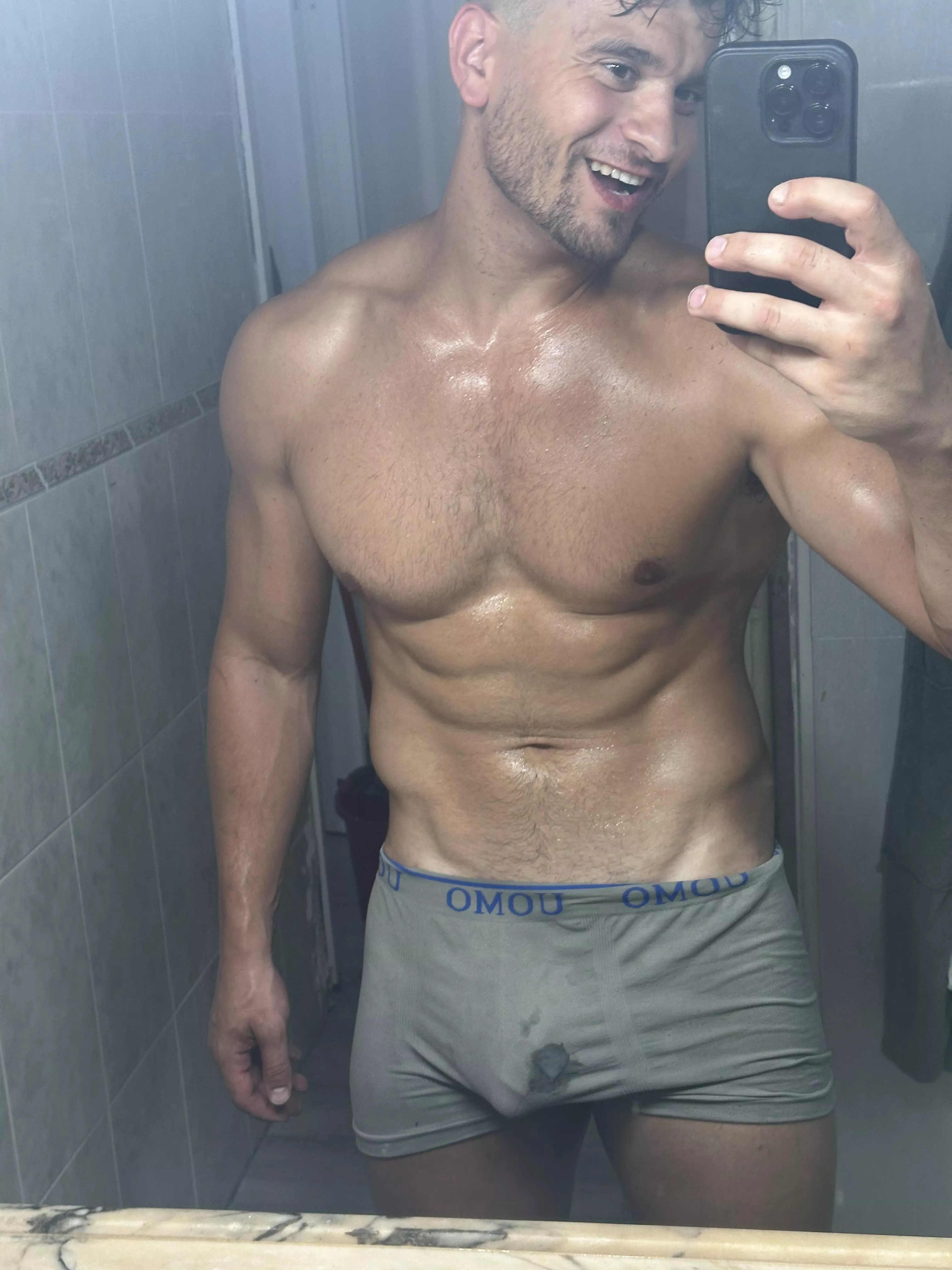 Over sweaty and cummy💦🤤