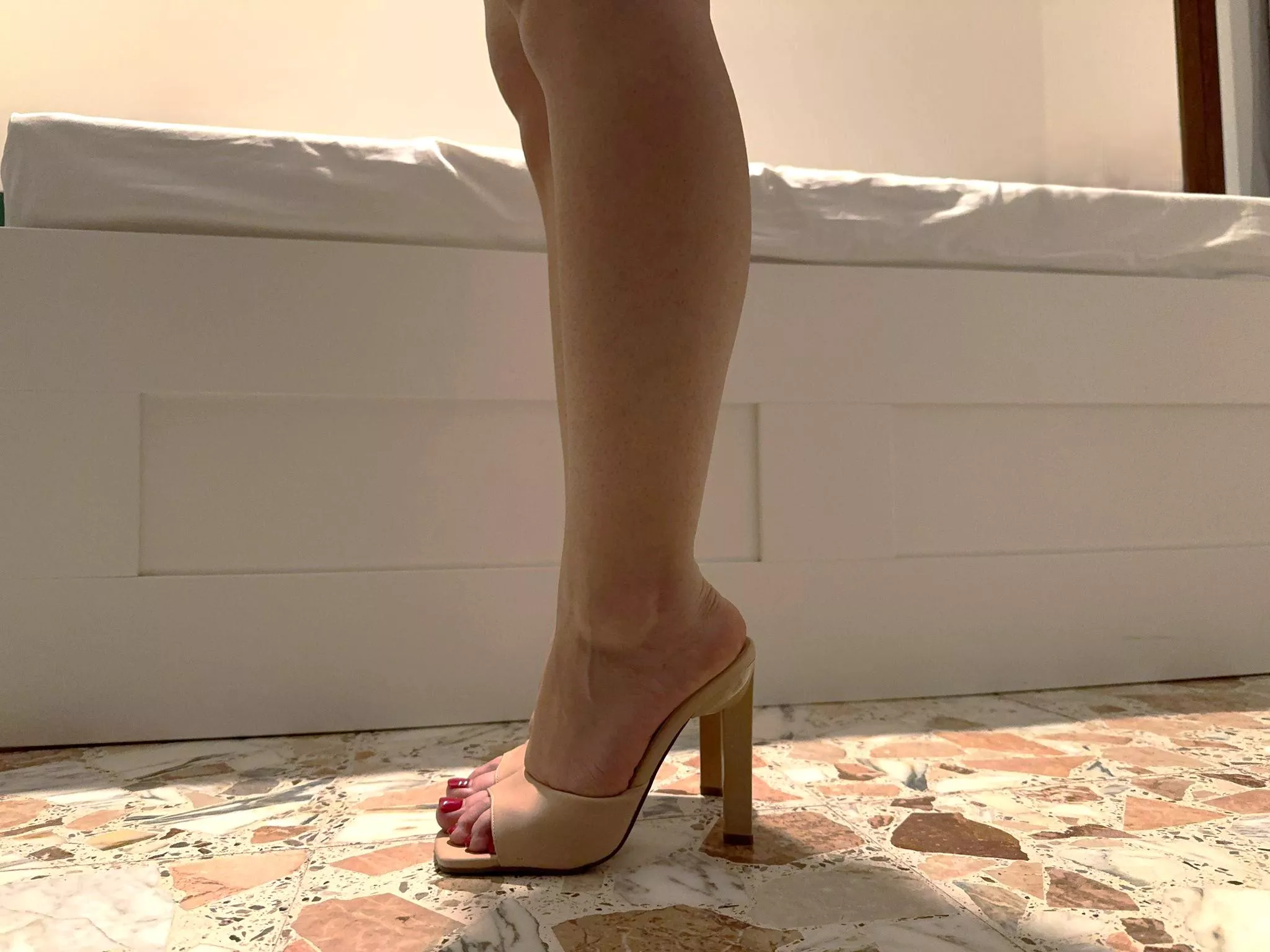 ready to go for  have a night out👠