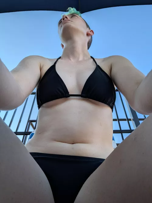 Sneaking a quick pic because my underboob had me feeling super sexy!