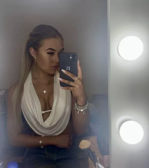 trophy worthy vibes only