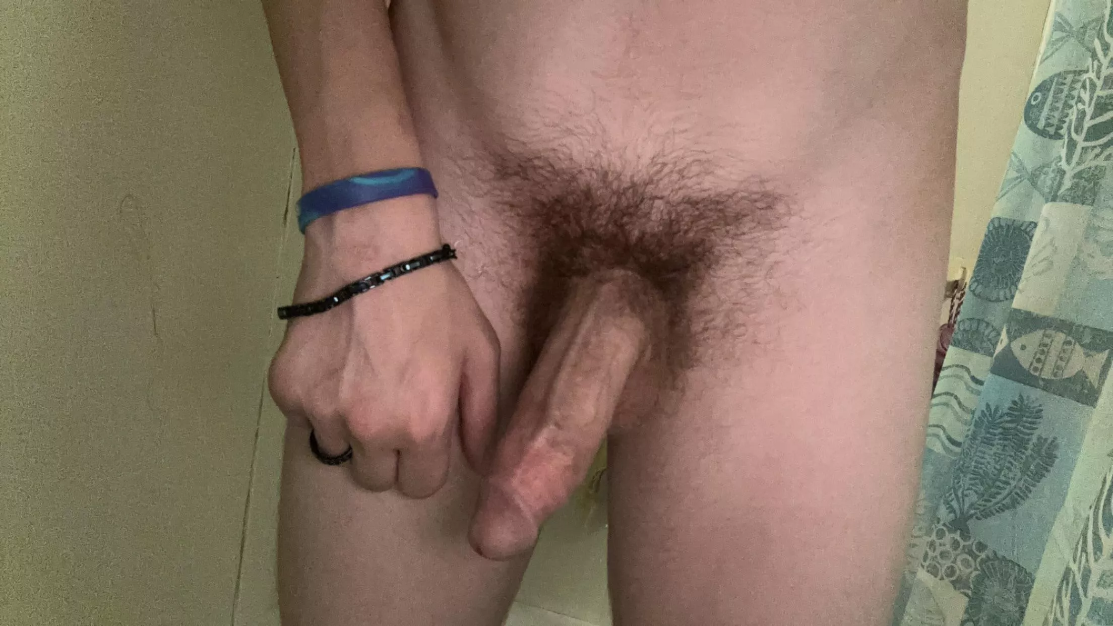 Wish you were giving head in the shower rn