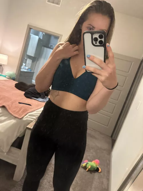 you can cum on my tits if you promise to spot me at the gym
