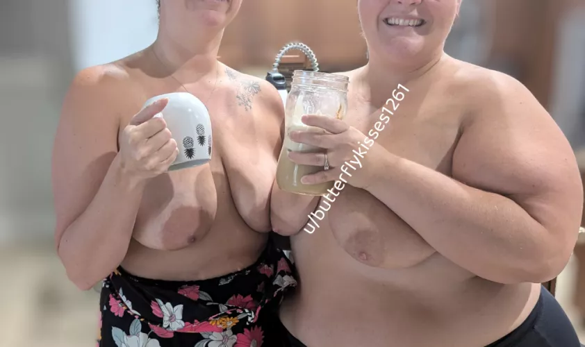 Coffee is so much better with friends! Iykyk!