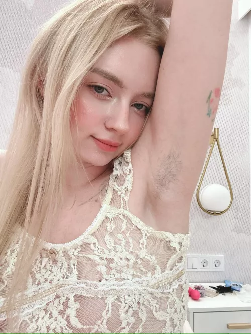 cute girls prefer to stay hairy