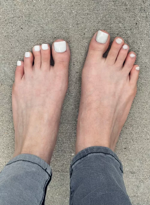 fake nails (left) vs my natural rounded shape on my little toes…thoughts?