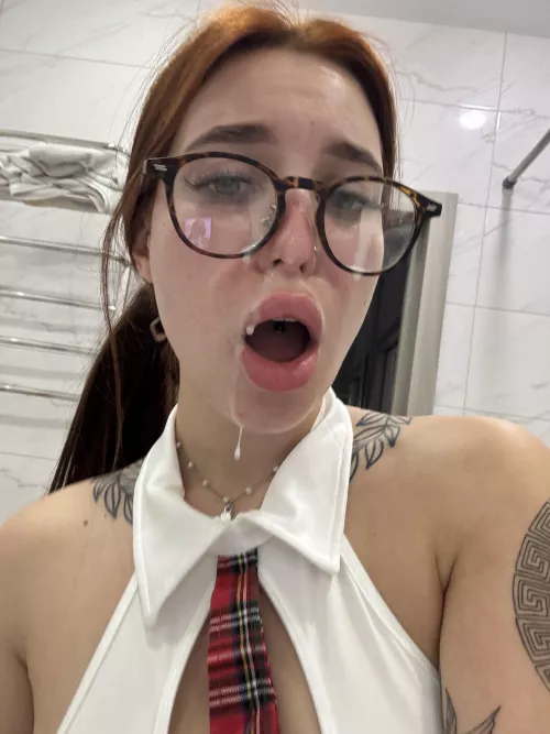 I'll be sending random pics for next 234 comments... who's in?