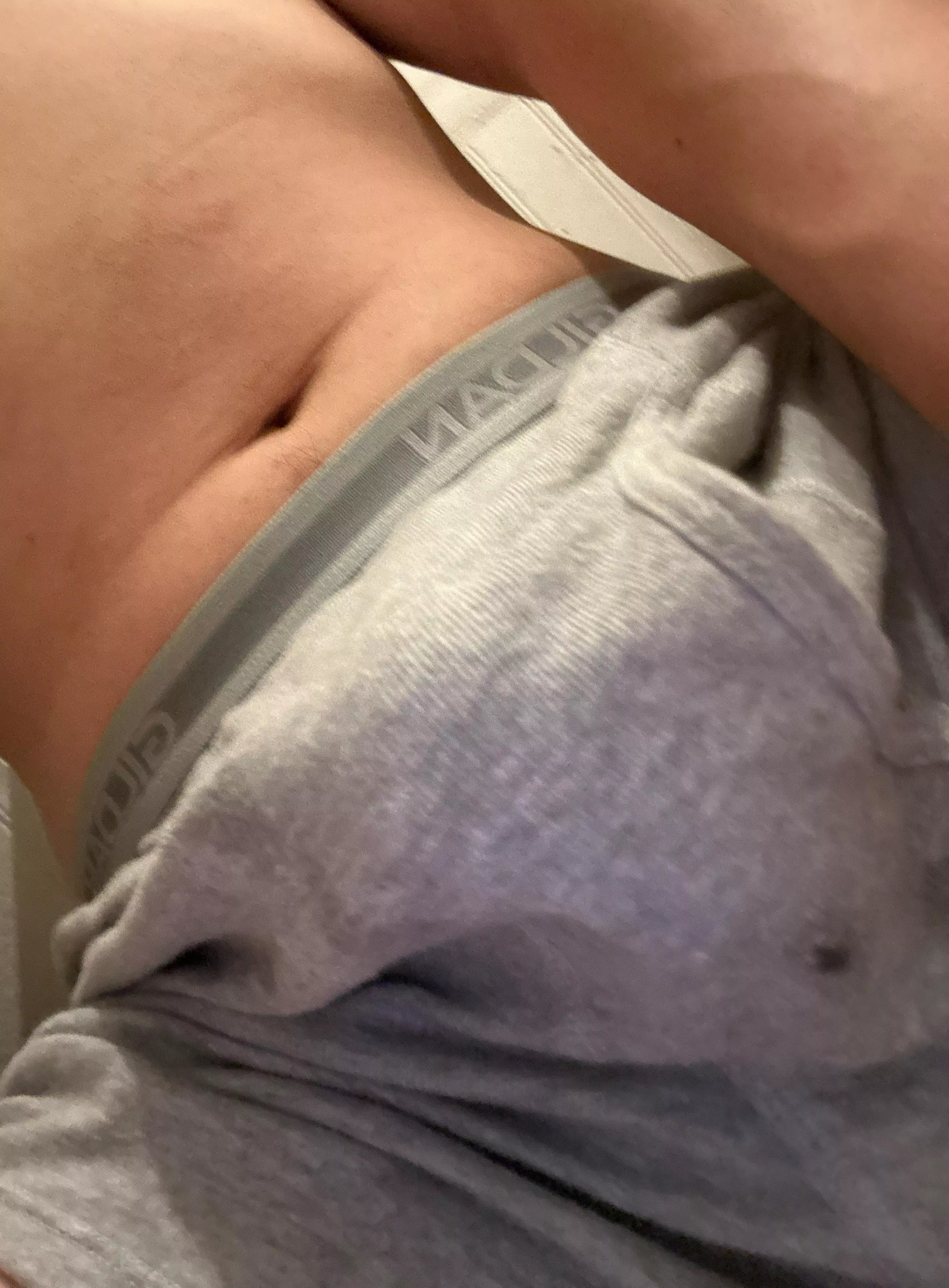 Leaky bulge (19)