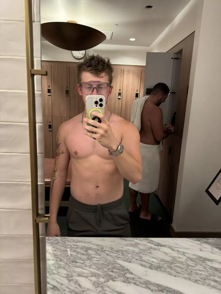 Post workout, post shower, feeling big