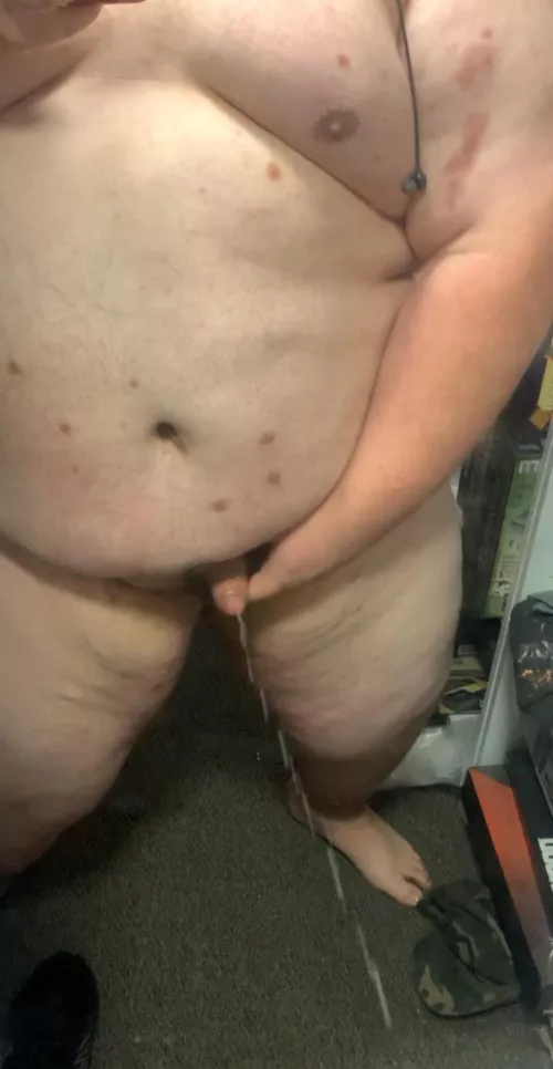 Straight Aussie guy showing off pic from a cum video i made today