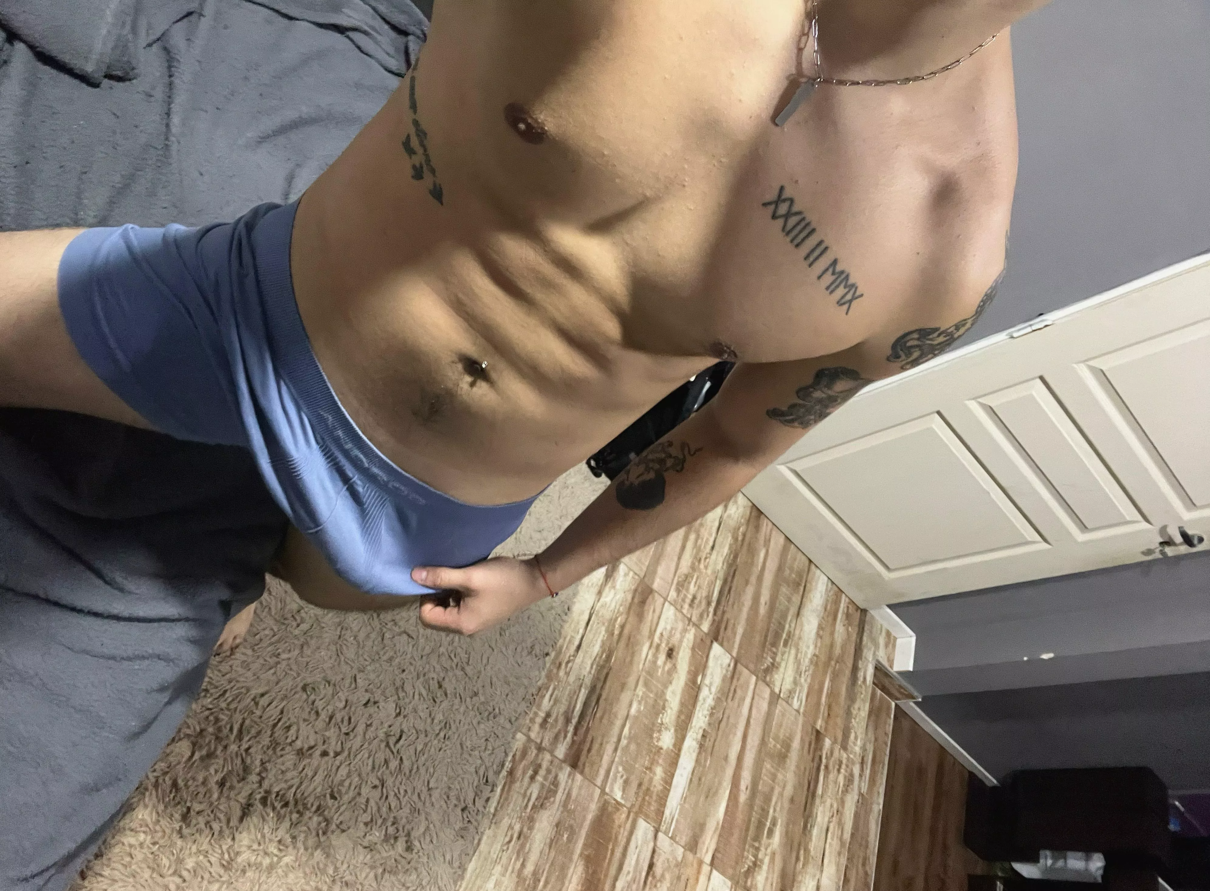 Want to see a kinky gaming cutie in action?