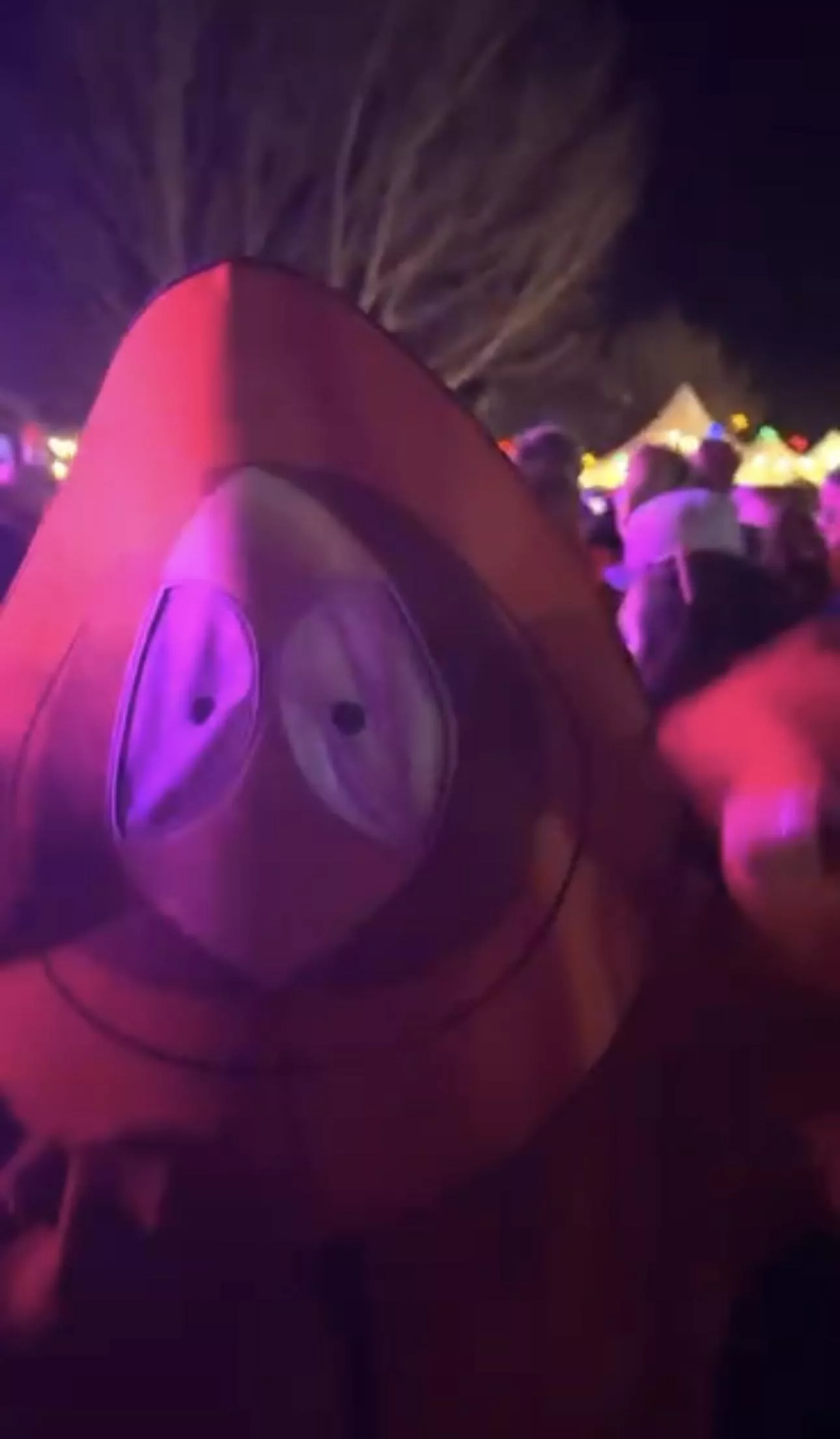 Would you bang a girl who dressed as Kenny for a festival 