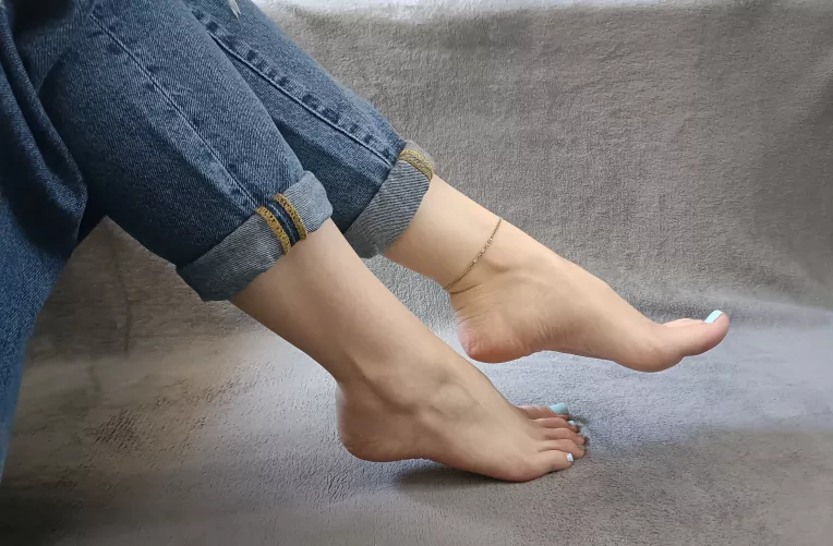 Would you be too intimidated to ask me for a footjob?
