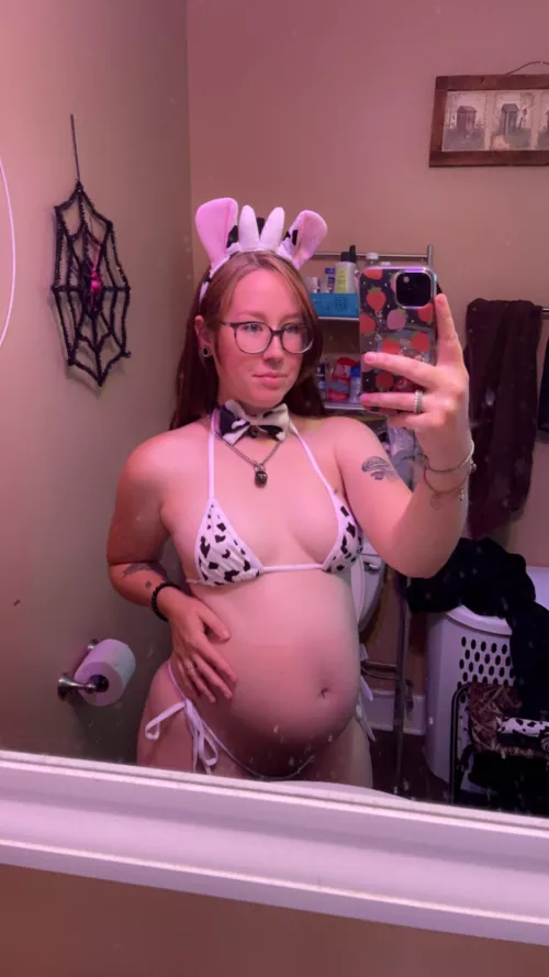 22 and 25 weeks now! staying at home has me so bored 😩 cum buy some content! 