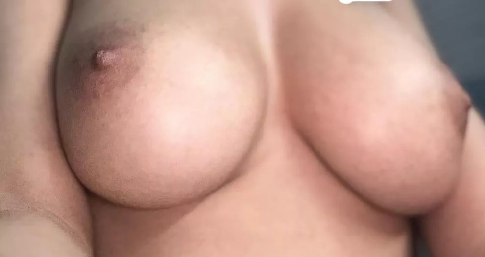 22f, 120 lbs, 5’4”