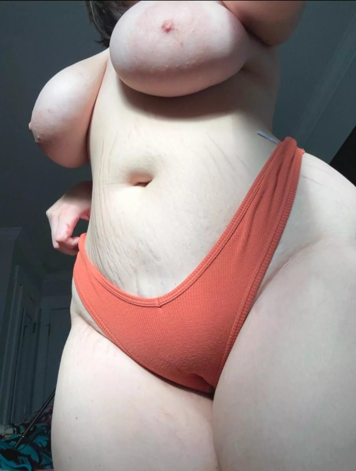 Anyone awake and horny? 👀