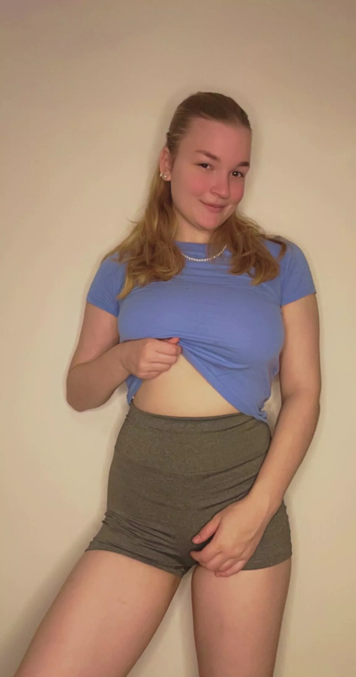 Blonde Friend for the Win