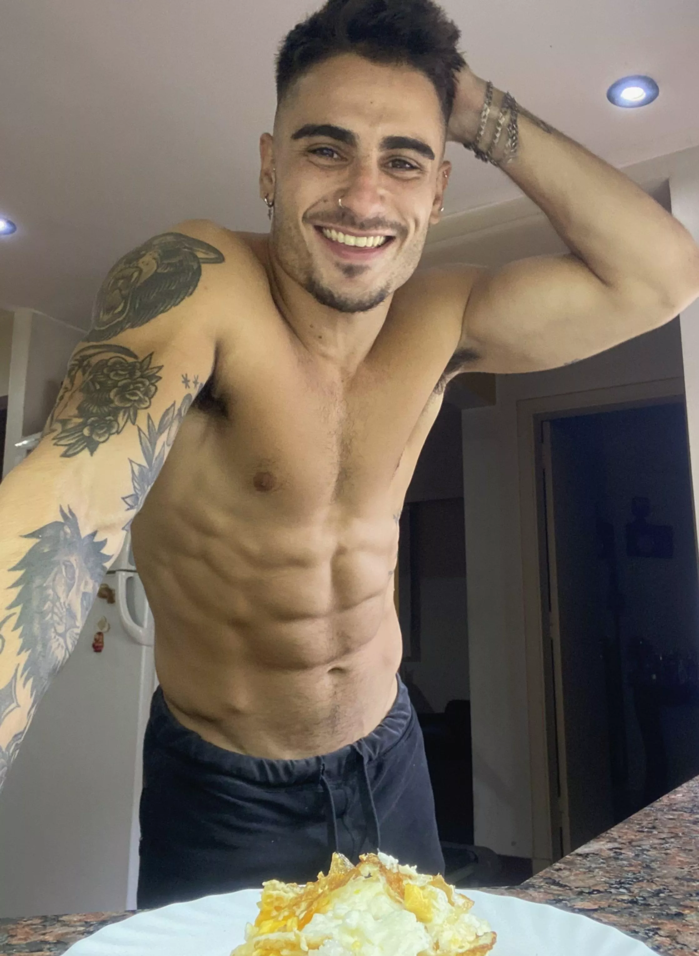 Can you imagine feeling these scrumptious armpits against your face?