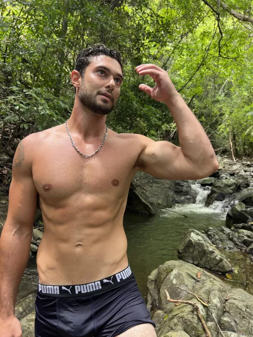 Come closer and sniff it 