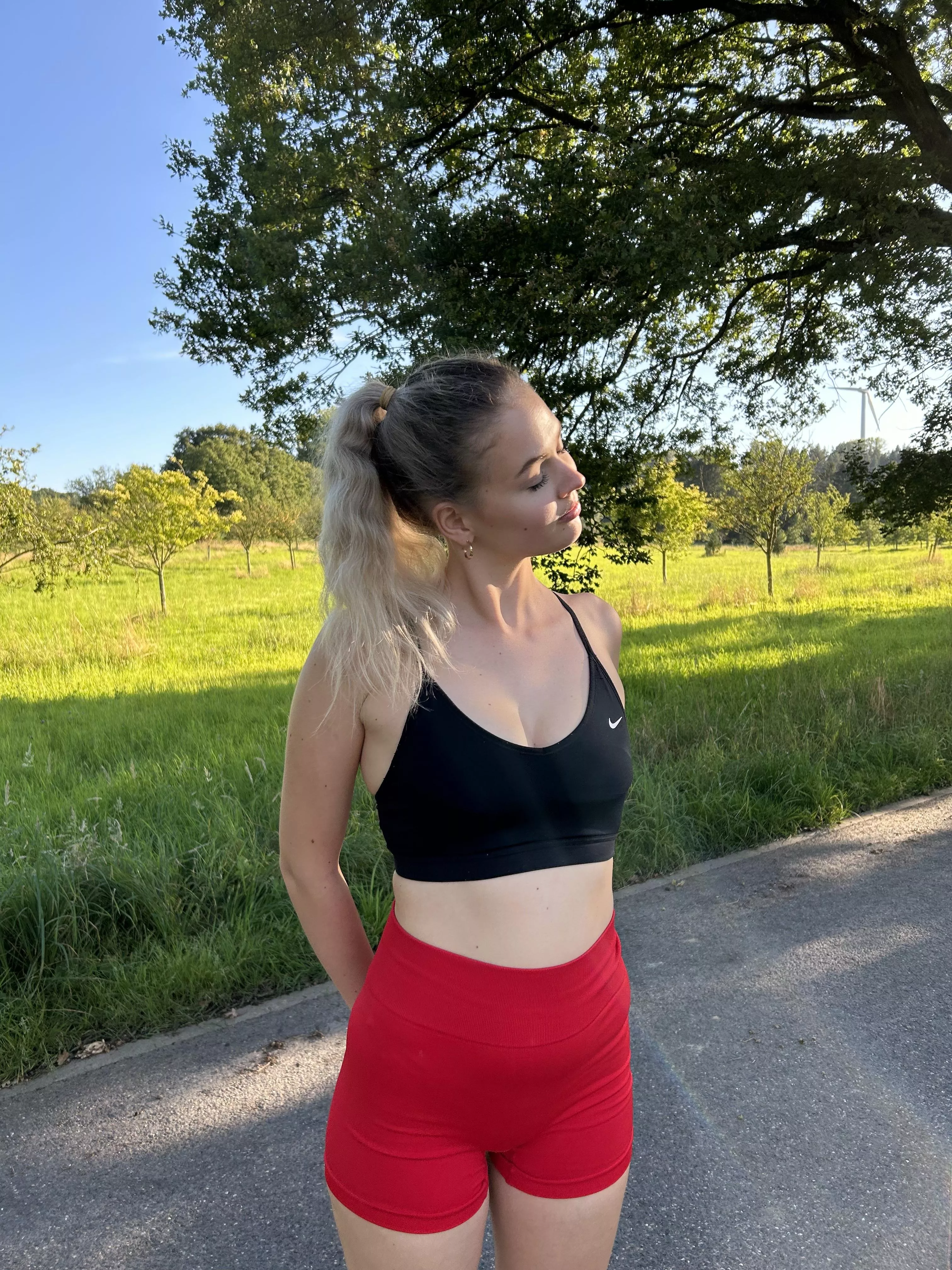 going for a run in this top...hope no one will crash his car lol