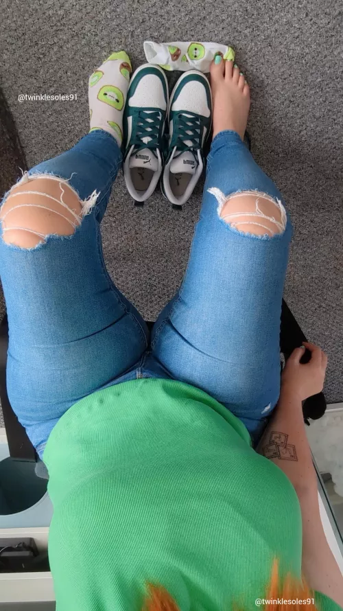 Gotta have the socks match the colour theme right 