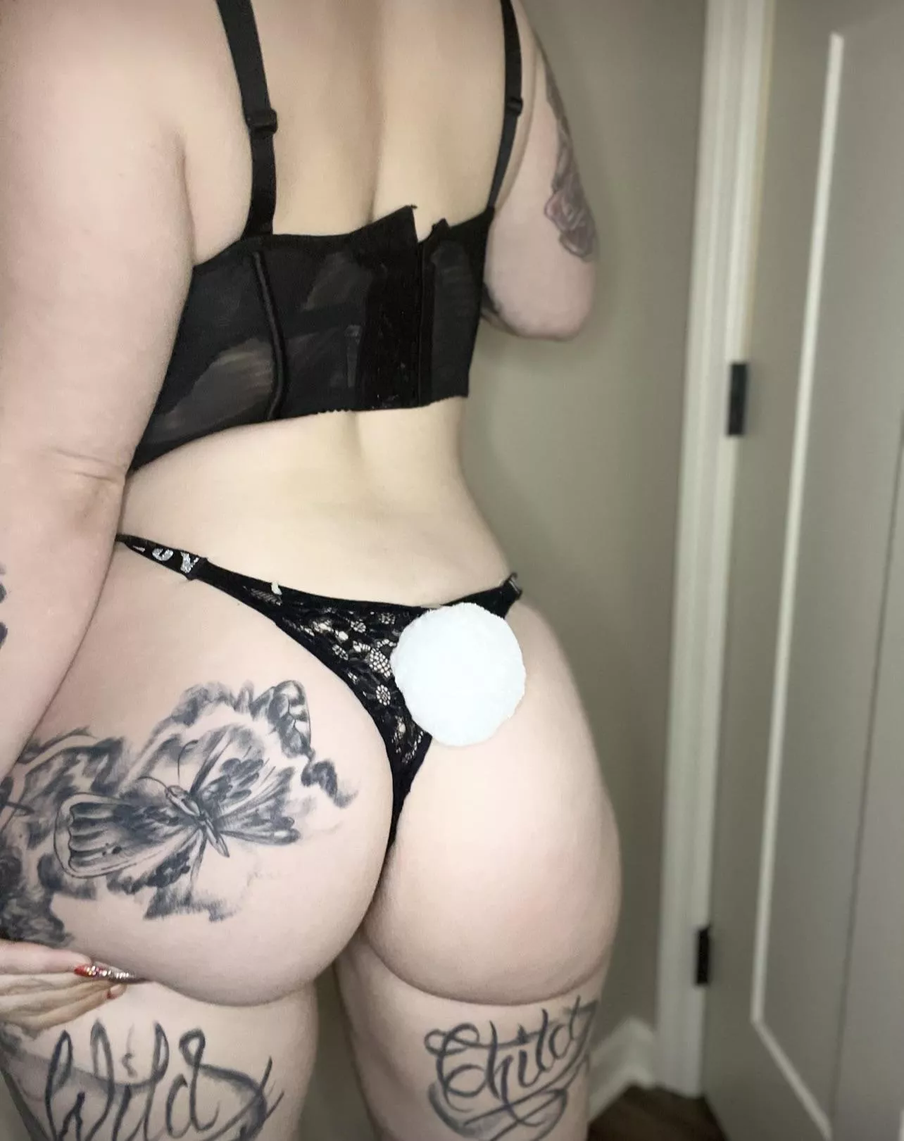 I’m too horny to sleep , anyone awake rn & wanna help?