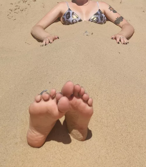 My Helpless, Sandy Soles