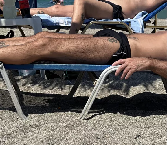 Sat by this guy (45) for an hour, so tempting to just touch it