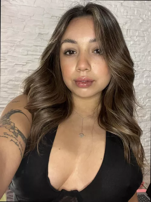 Shy girls like me are wildest in bed