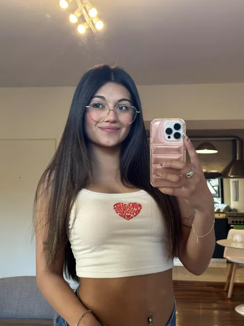 This crop top really highlights the important parts ;)